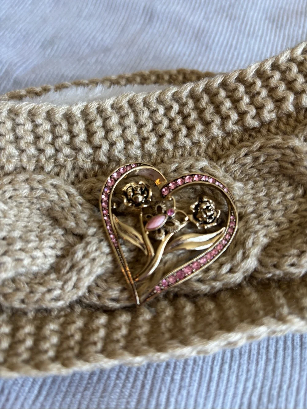Cable Knit Headband with Heart Brooch - Beige